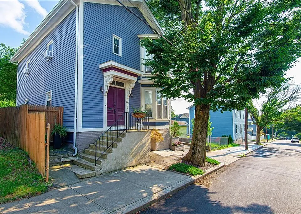 81 Jenkins St