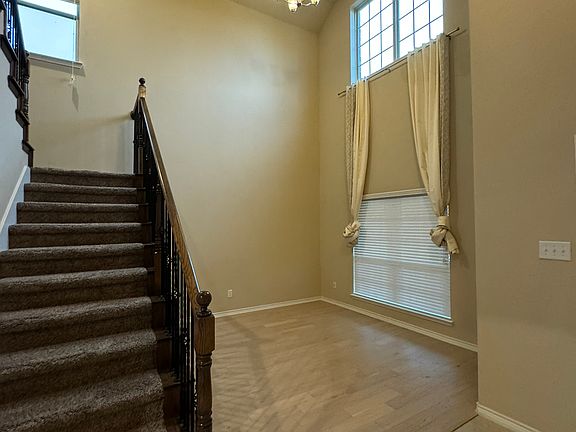 4th image of 10020 Long Branch Dr