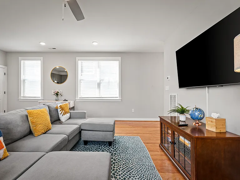 2511 Porter St #1 — Photo 18