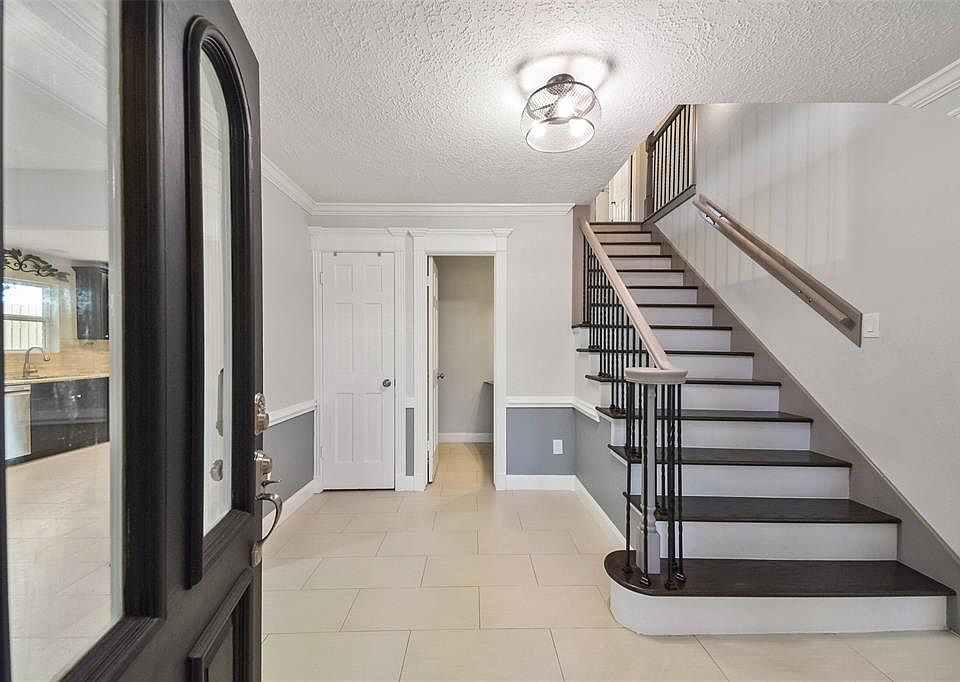 1st image of 20650 Laverton Drive