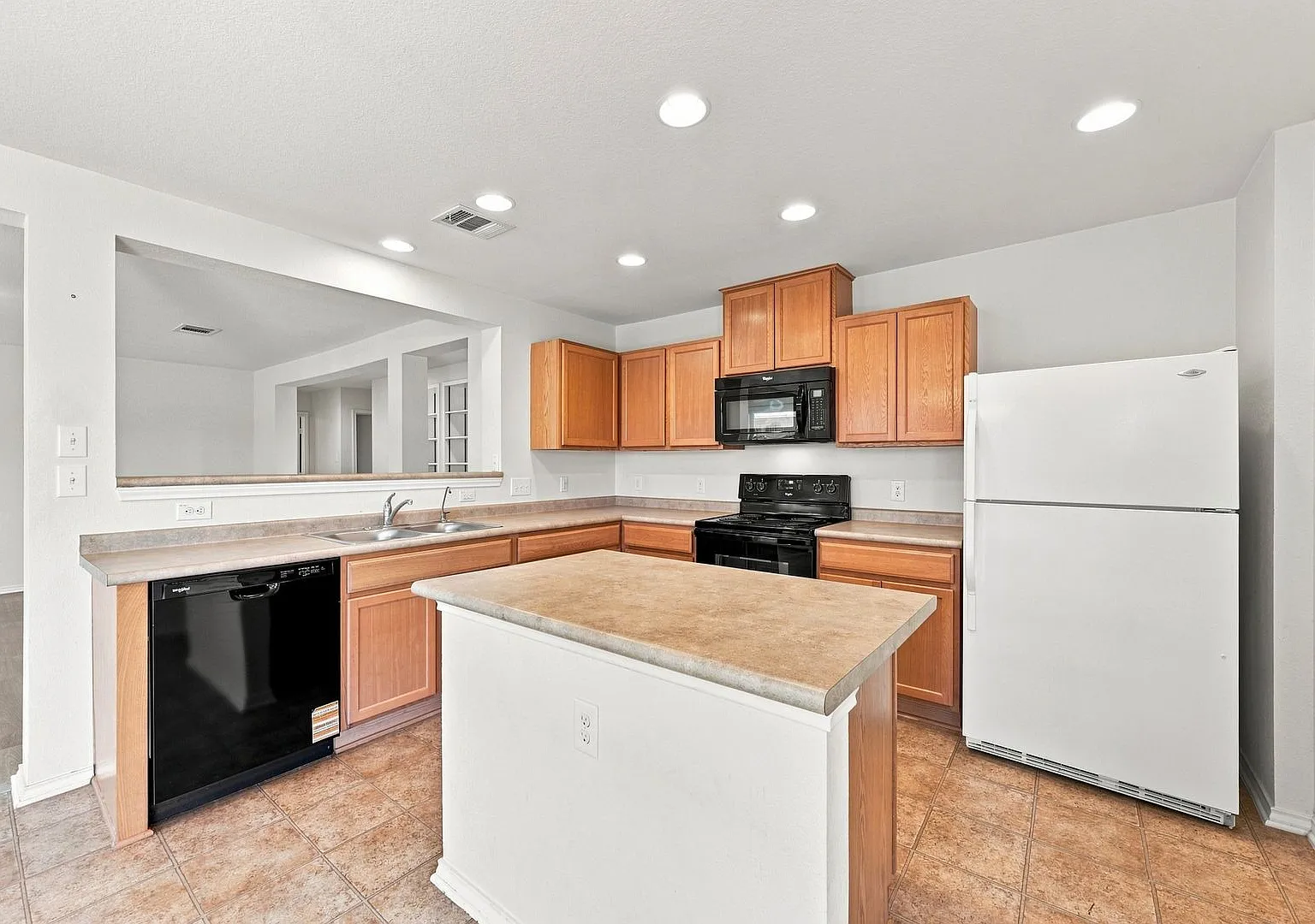Limited-Time Move-In Special! Move in with just a $1,000 security deposit for well-qualified appl... — Photo 3