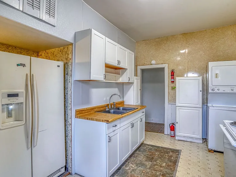 132 W Mount Vernon St — Photo 21