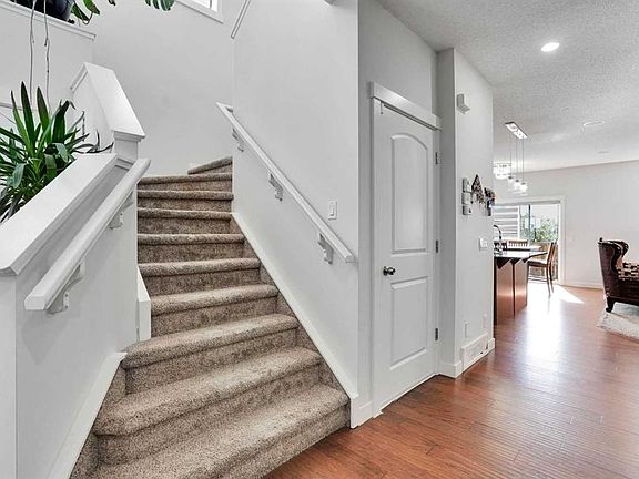 4th image of 449 E Skyview Ranch Way NE