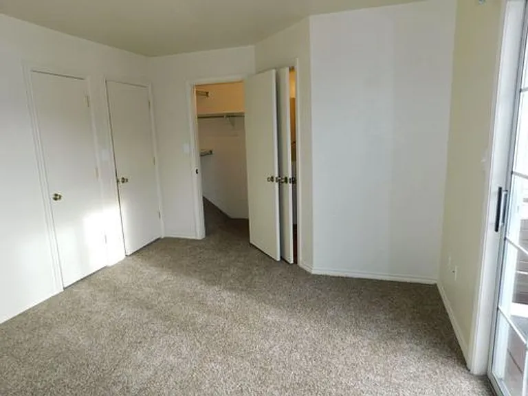 2426 Allegheny Dr — Photo 10