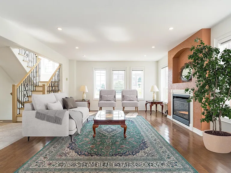 2 Vanessa Dr — Photo 12