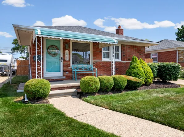 22933 Doremus St, Saint Clair Shores, MI 48080