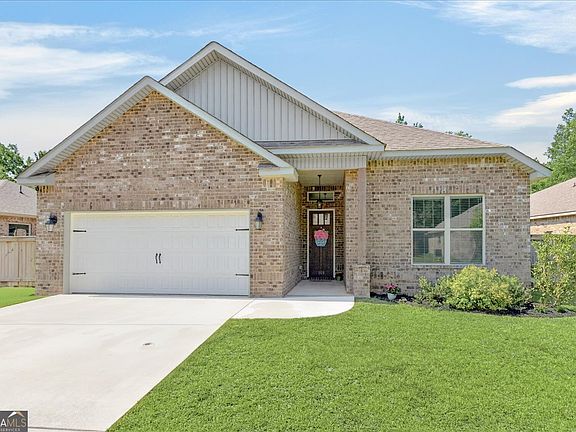 2nd image of 109 Judy Kay Way