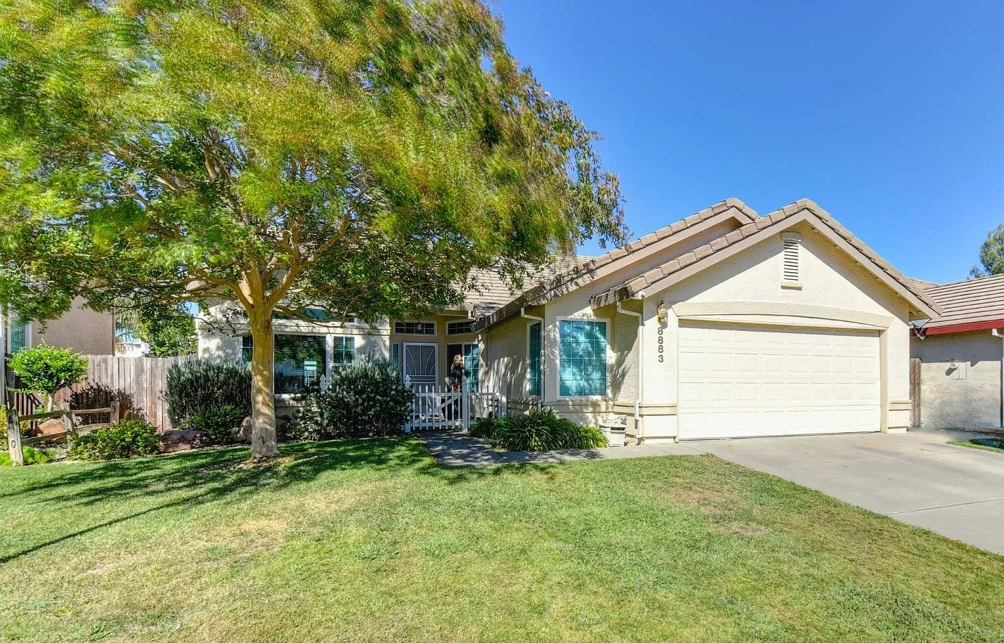 8883 Autumn Gold Ct photo 1