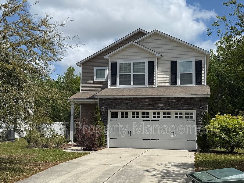2nd image of 162 Hamilton Grove Dr
