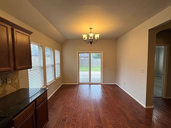 5th image of 20250 E 33rd St S