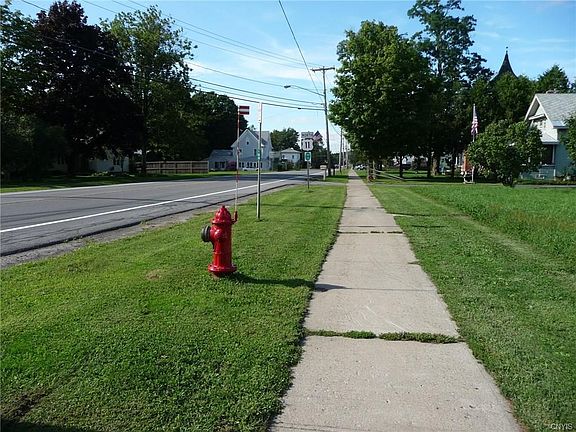 5th image of 402 N Main St