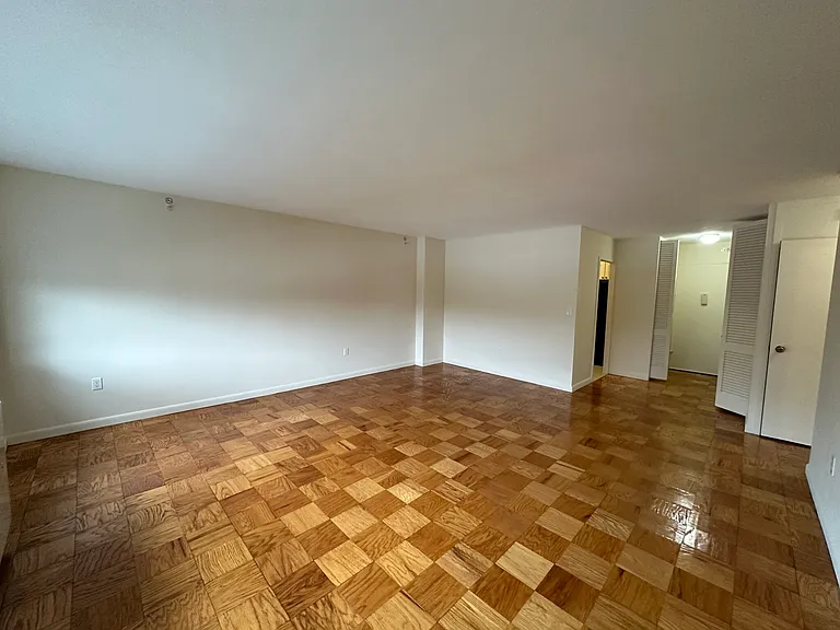 77 Monmouth St #902D — Photo 6
