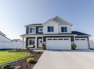 676 E 1100 S, Hyrum, UT 84319