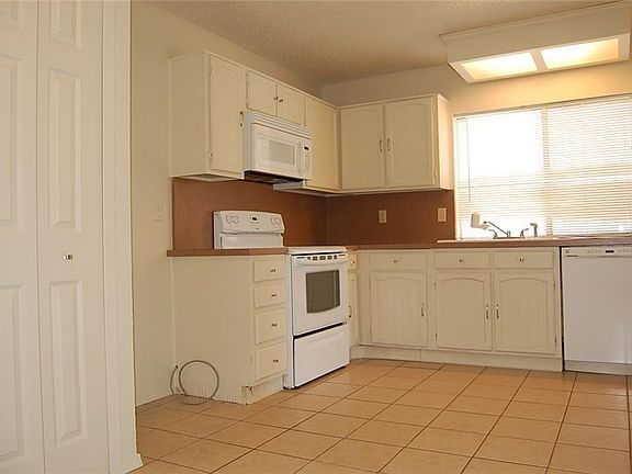 5th image of 5415 Duchess Ct
