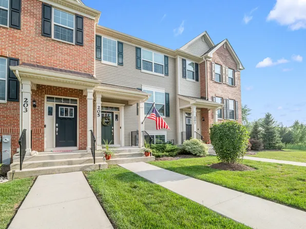 205 Lakeshore Dr, Oswego, IL 60543