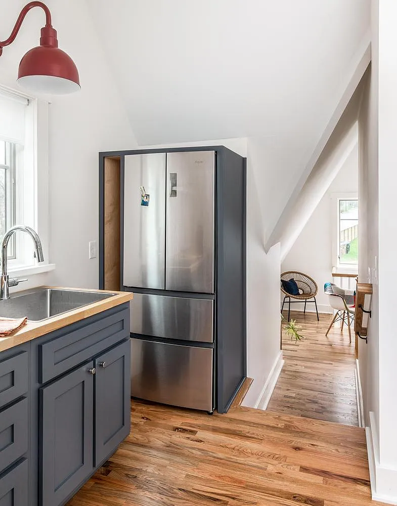 Studio, 650 sqft, $2,100 — Photo 4