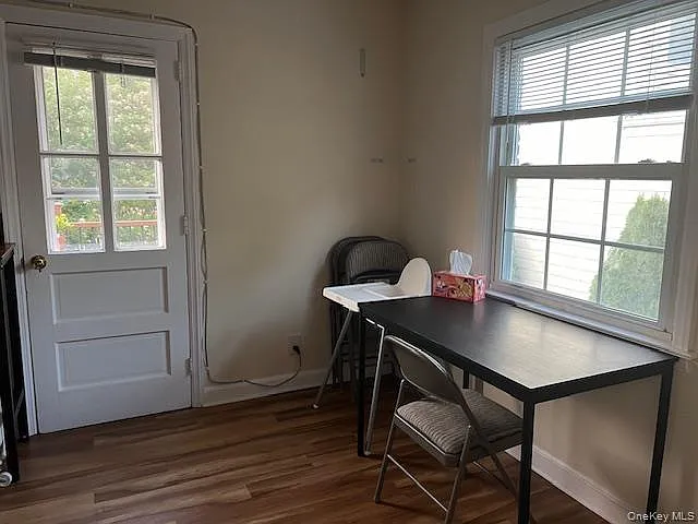 225 Thompson Shore Rd #2F — Photo 6