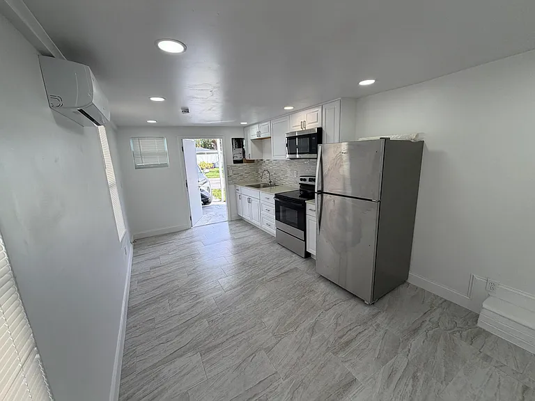 8717 SW 16th Pl — Photo 14