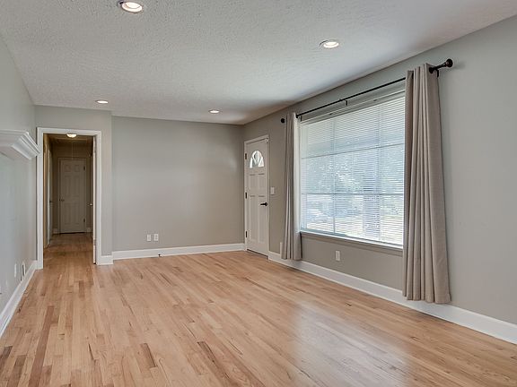 5th image of 611 Oakdale Ave