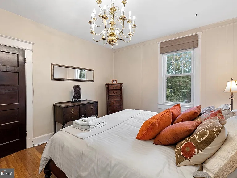 1501 Crittenden St NW — Photo 23