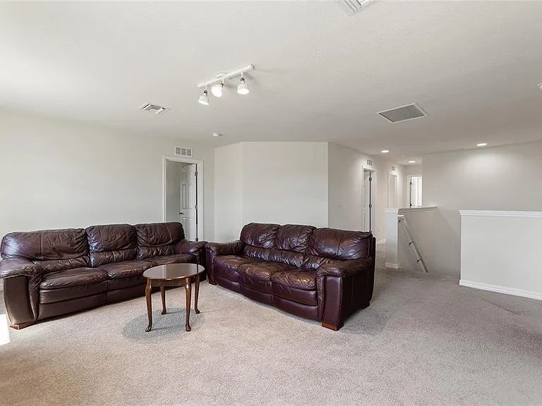 17244 Goldcrest Loop — Photo 28
