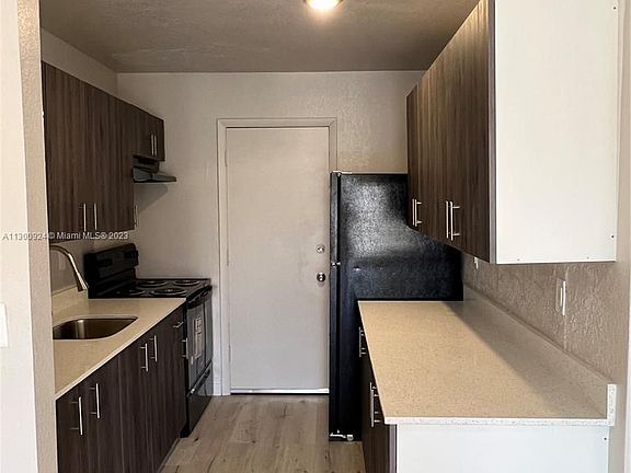 3rd image of 12501 NE 13th Ave #311