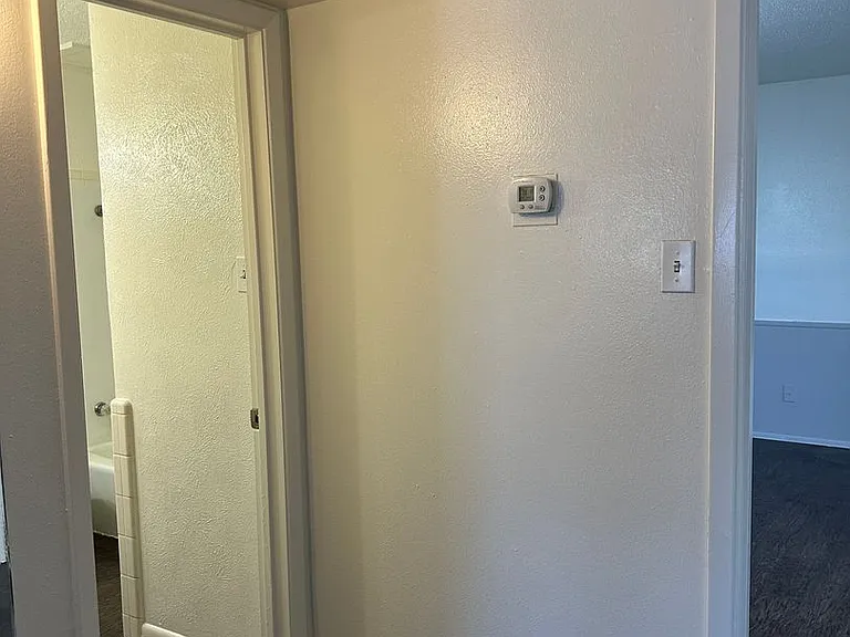 400 Johnson Dr — Photo 31