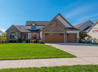2736 Coltsbridge Dr, Lewis Center, OH 43035