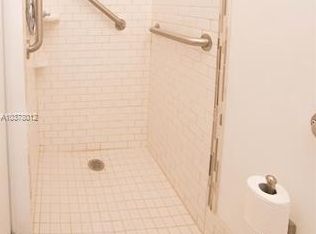 2444 W 54th Pl, Hialeah, FL 33016