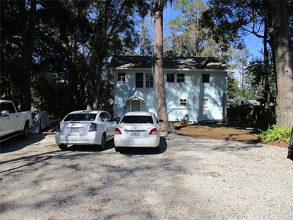 2nd image of 808 NE 7th Pl #A
