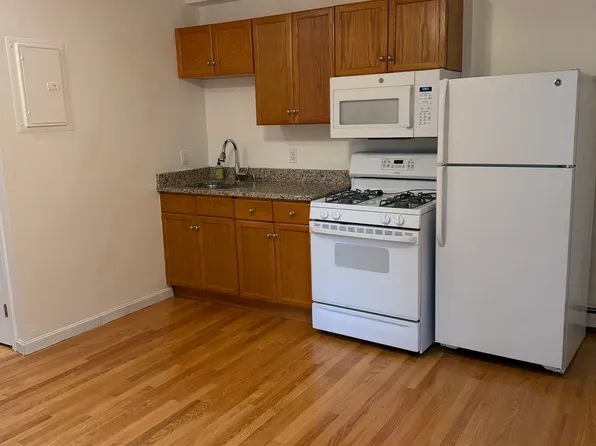 84 Hampshire St #1, Cambridge, MA 02139