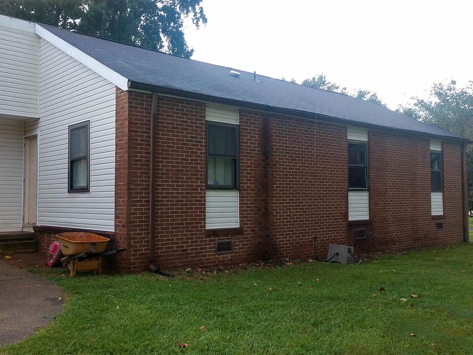 1st image of 307 Ramblewood Dr
