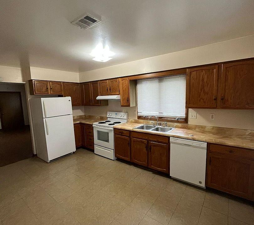 1st image of 1108 Kentucky St