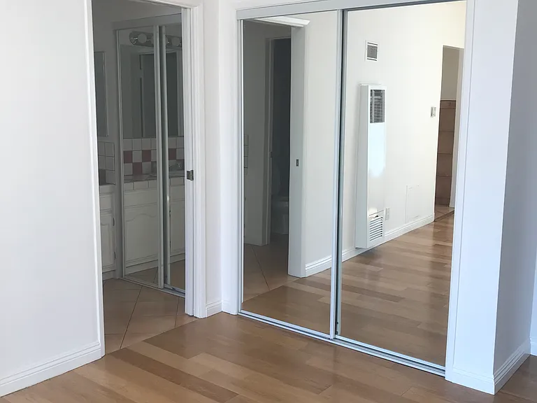 Mediterranean Apartments — Photo 30