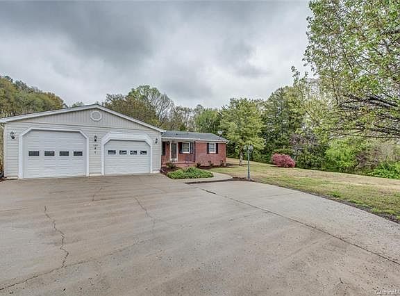 2nd image of 121 Valleydale Dr