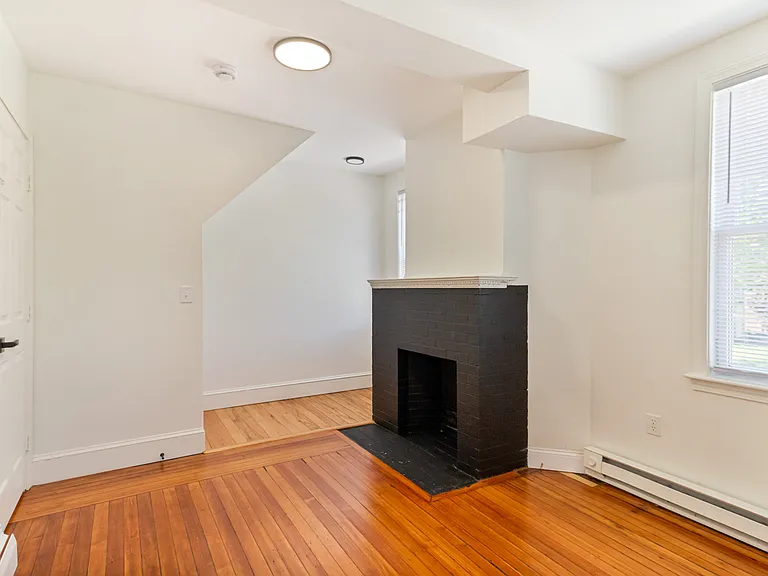 169 Waterman St #5 — Photo 8
