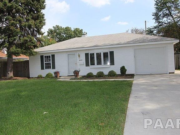 3rd image of 3024 N Victoria Ave