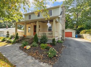 27 Metropolitan Ave, Cranston, RI 02920