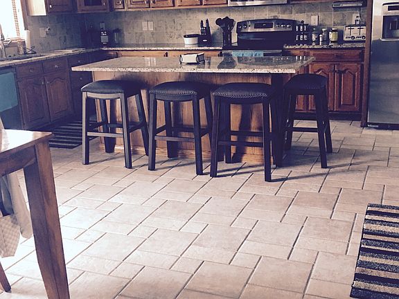 2nd image of 422 38th Ave