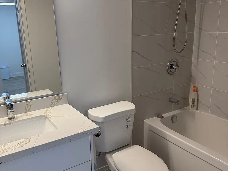 44 Gerrard St W #611 — Photo 7