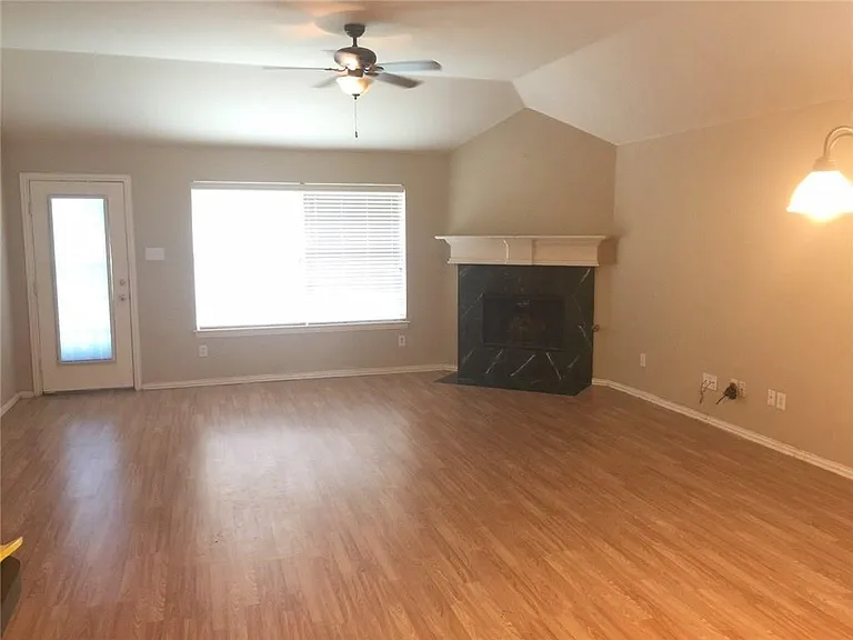 6004 Durango Dr — Photo 10