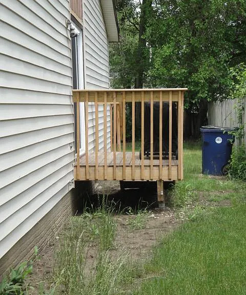 632 Lunar Ln — Photo 15