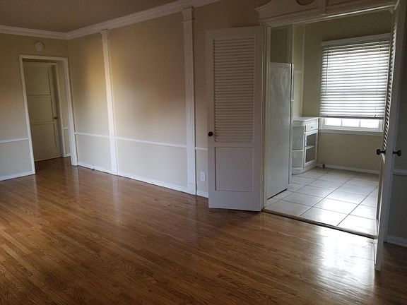 Living Room/Kitchen
