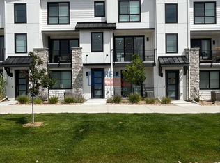 2074 S Holly St UNIT 4, Denver, CO 80222