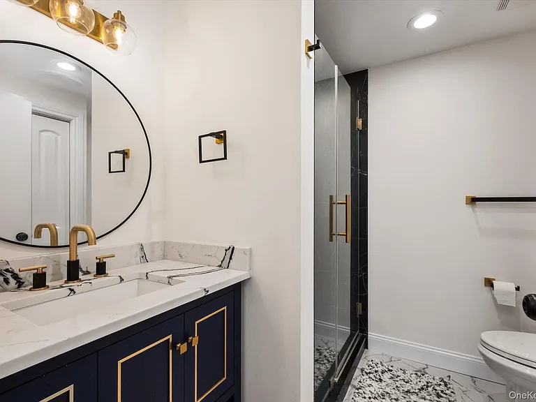 242 Maple Ave #308 — Photo 15