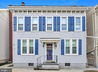 70 Main St, Strausstown, PA 19559