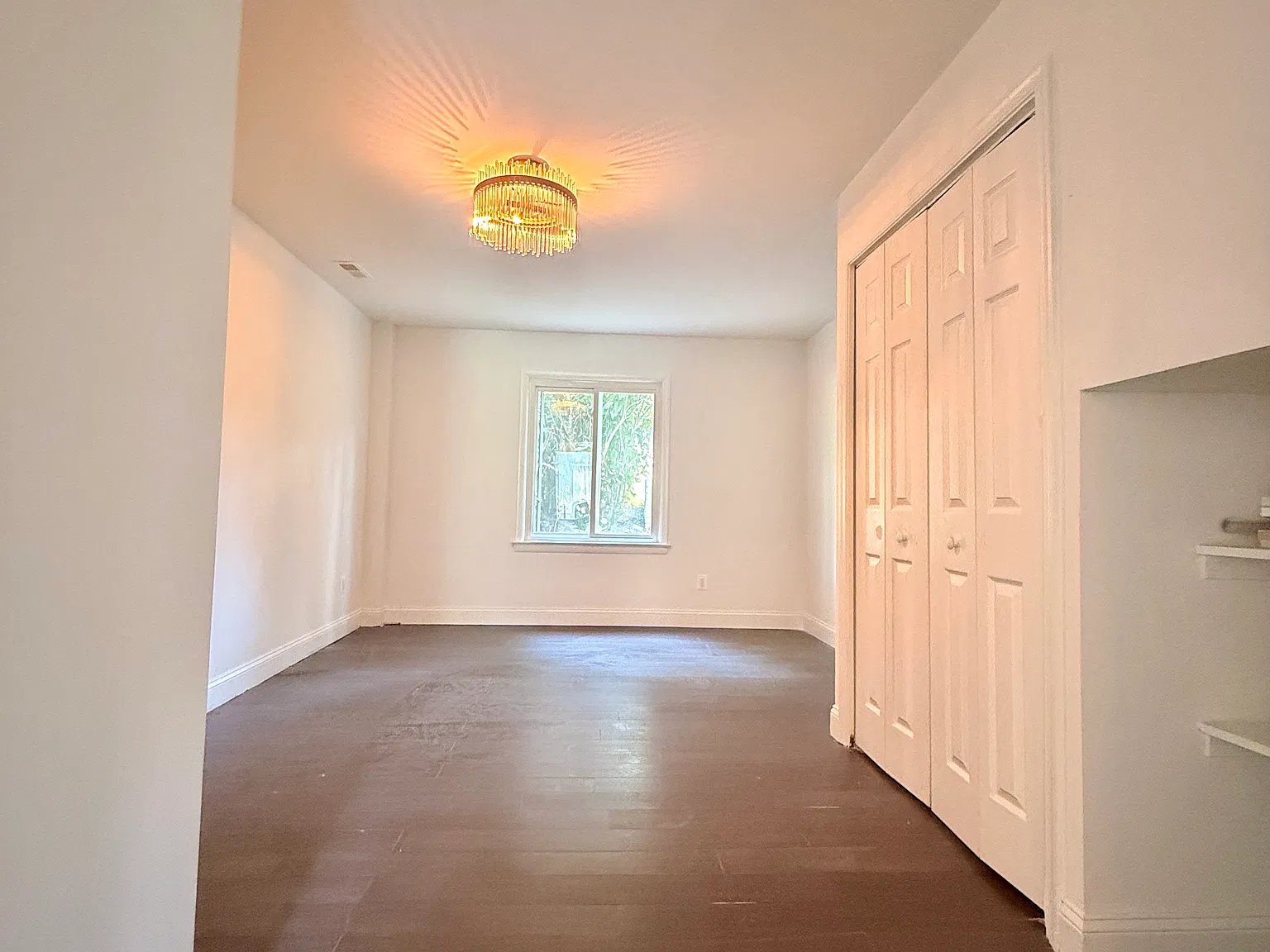 5 bed, 3.5 bath, 3500 sqft, $3,500 — Photo 4