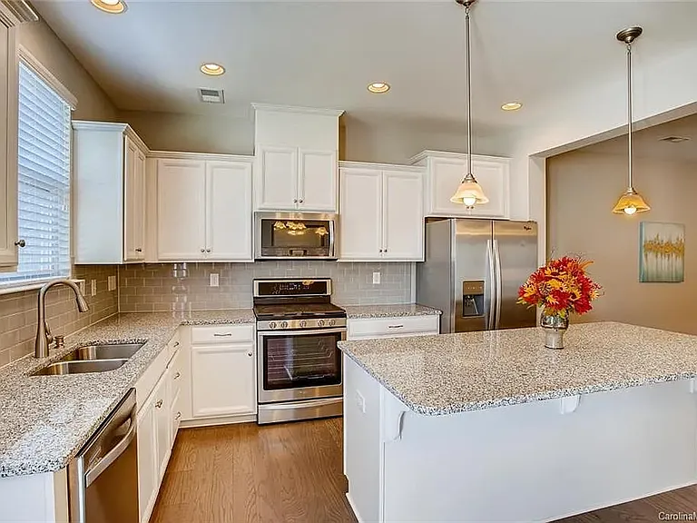 5530 Trieg Dr — Photo 8