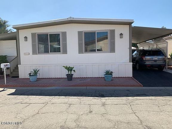 2nd image of 1101 Ventura Blvd #213