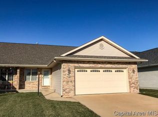 323 Butler Ln, Chatham, IL 62629